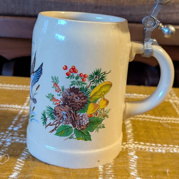 Wilderness Outdoor Animal Print Design Vintage Beer Stein w/ Metal Top - Picture 8 of 9